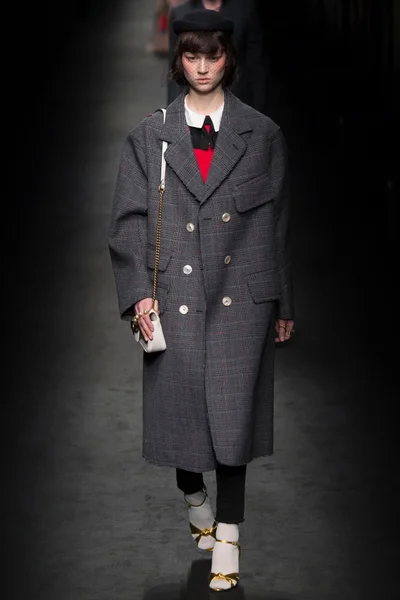 Look 54